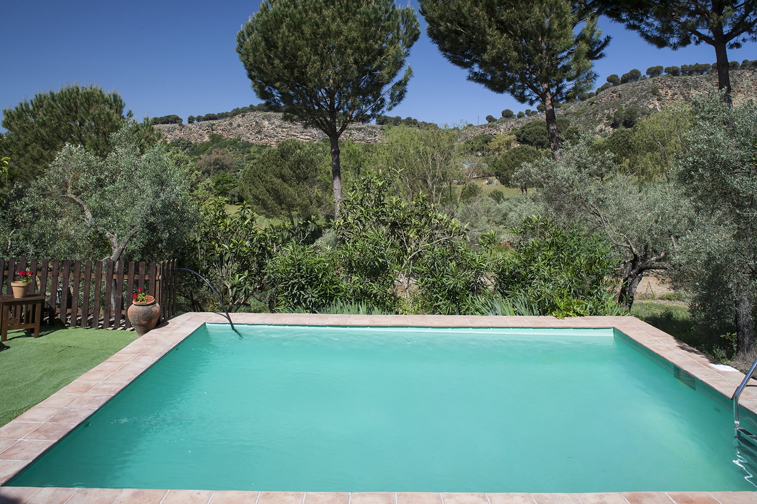 swimming pool holiday villa spain