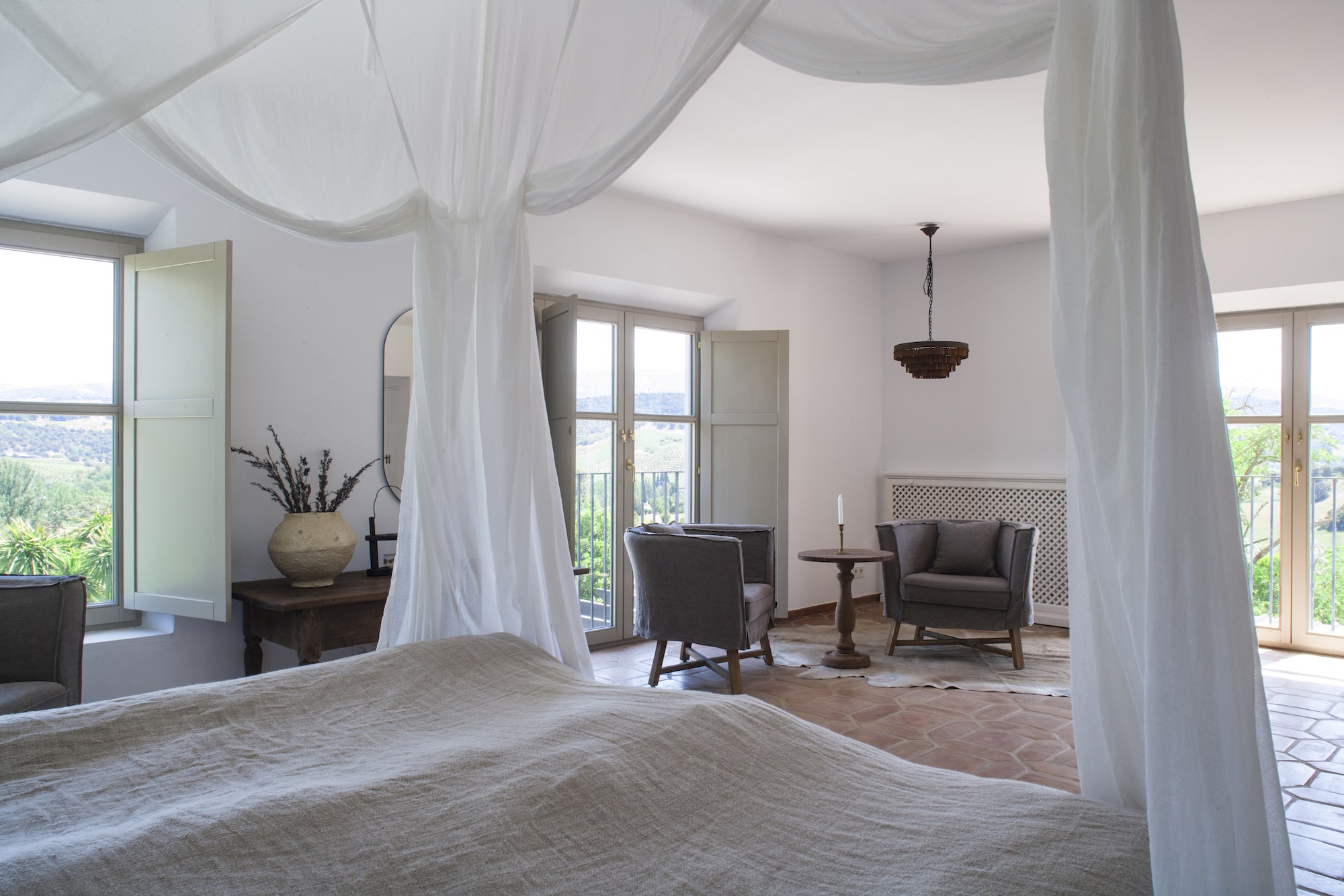 master bedroom luxury villa