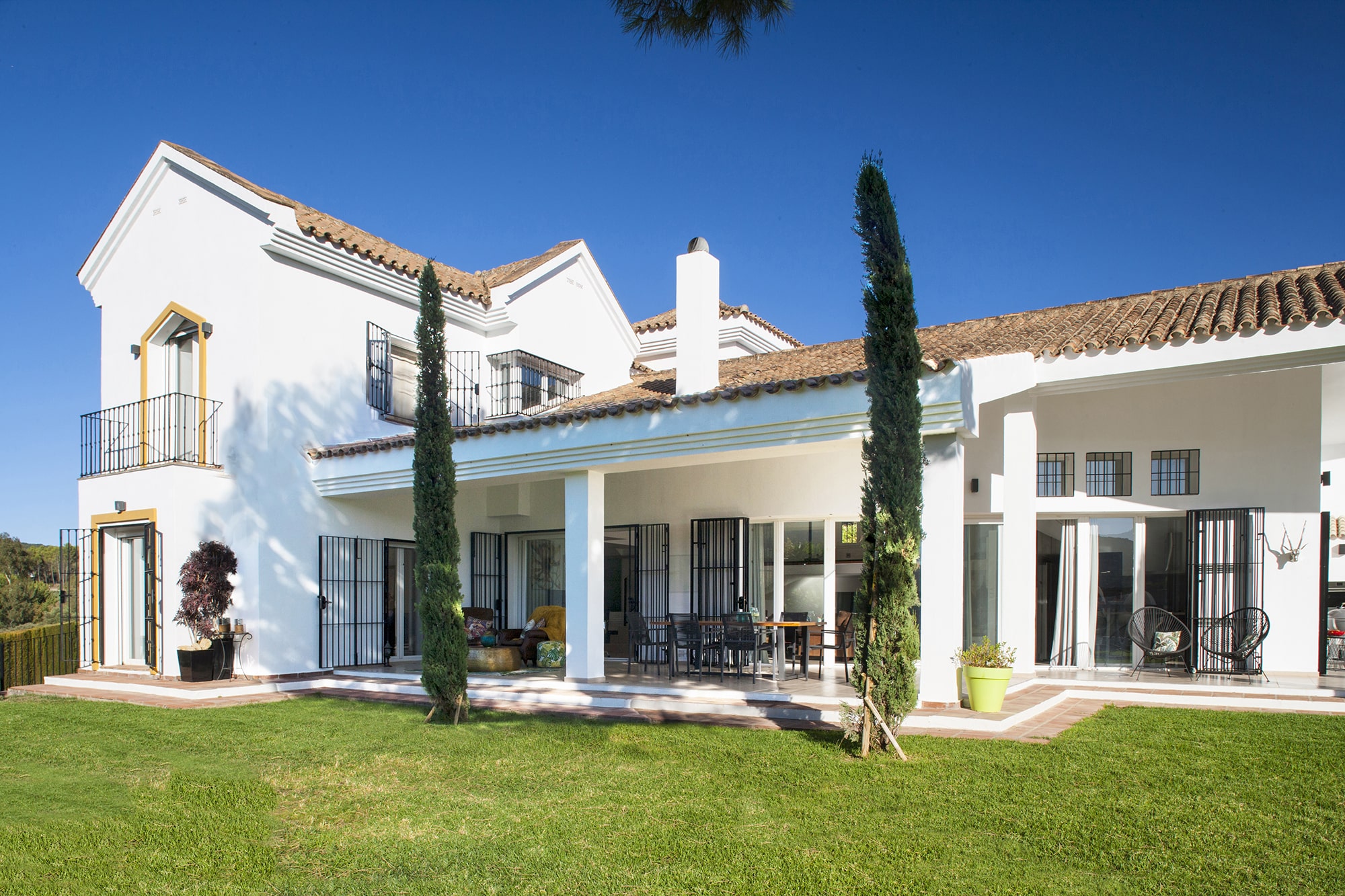 villas andalucia facade and pool