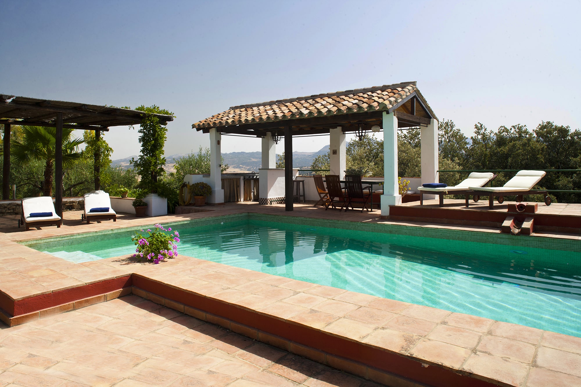 villas with pools andalucia