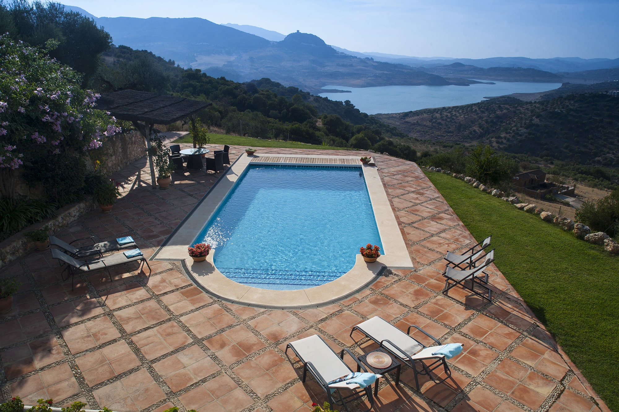 luxury heated swimming pool and view andalucia